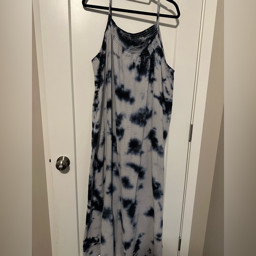 Meriskye tye dye dress.